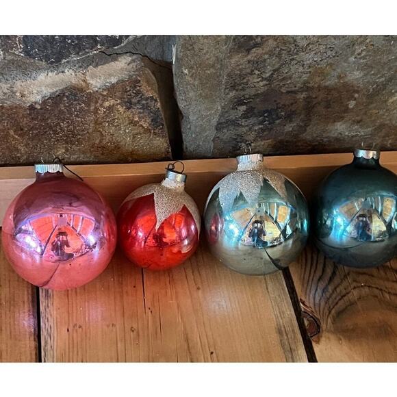 4 Vintage Mercury Glass Shiny Brite Christmas Ornaments. Snow cap (2) Blue/Pink - Picture 1 of 5